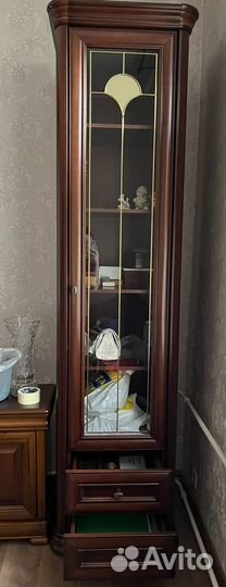 Шкаф витрина книжная массив дуба шпон