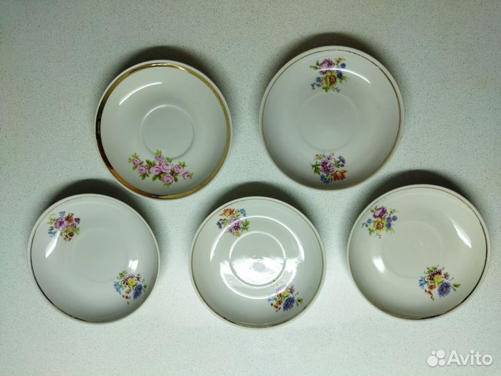 Чайные блюдца