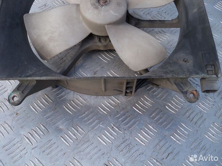 Вентилятор основного радиатора Honda HR-V 1.6 99г