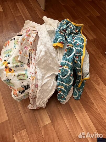 Отдам пакет вещей