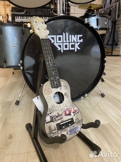 Укулеле с машинкой