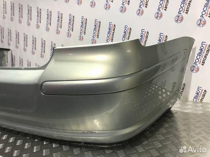 Бампер задний Toyota Avensis 2 T250