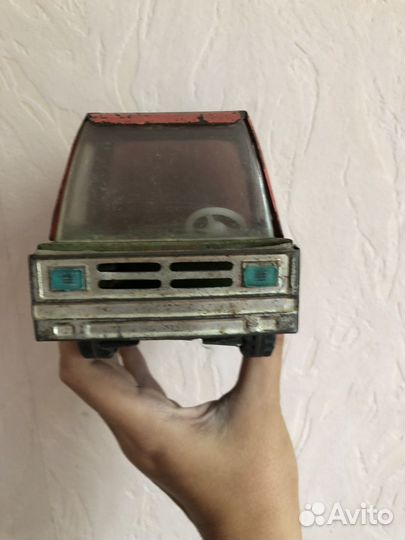 Игрушка машинка железная СССР