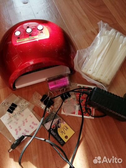 Лампа для сушки ногтей