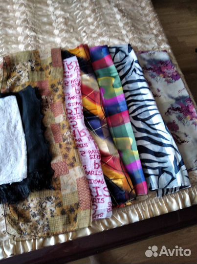 Женские шарфы. платки. шапки