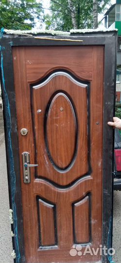 Дверь входная металлическая