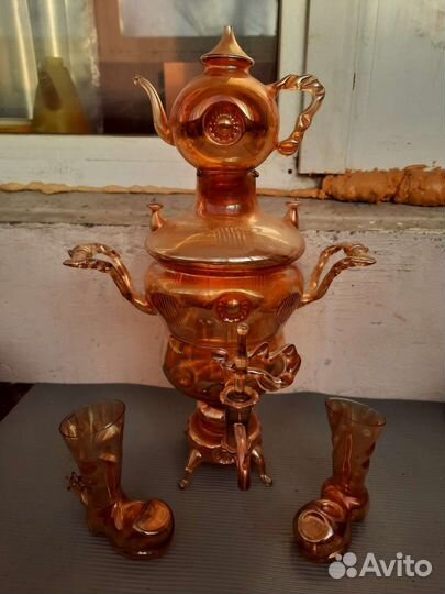 Стеклянный самовар с чайничком