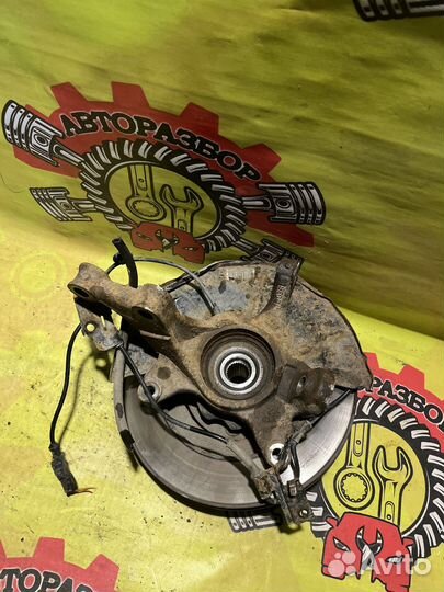 Кулак поворотный правый передний Geely Emgrand X7