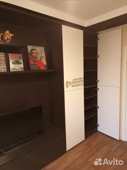 Стенка в гостиную