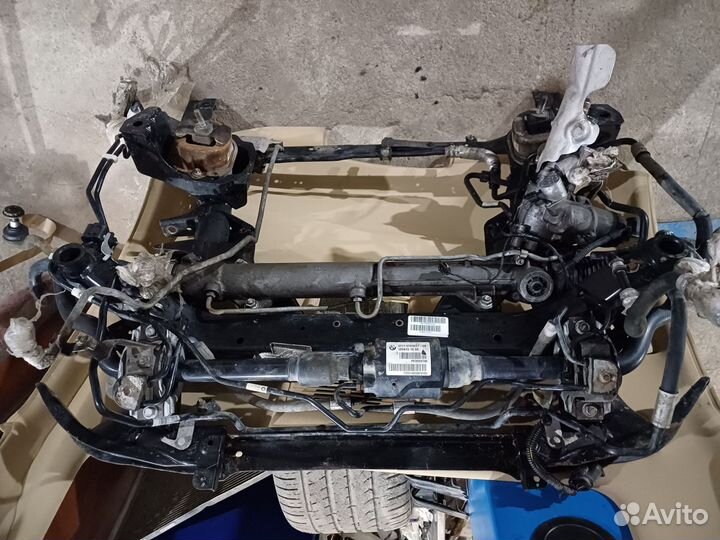 Подрамник двигателя bmwx5E70