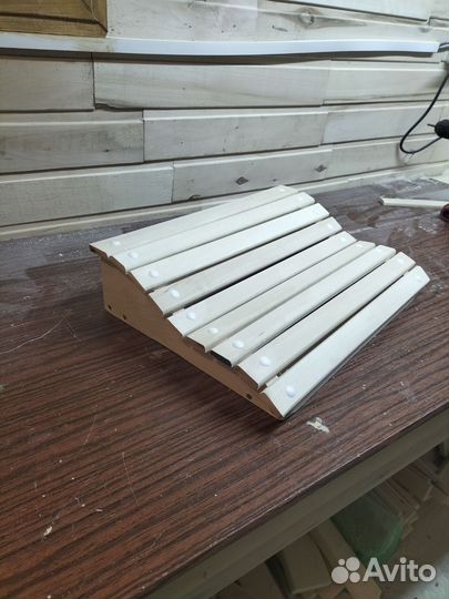 Кормушка для птиц из дерева, скворечник