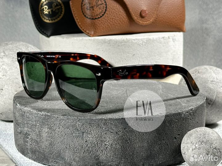 Очки Ray Ban New Wayfarer RB 2132 902