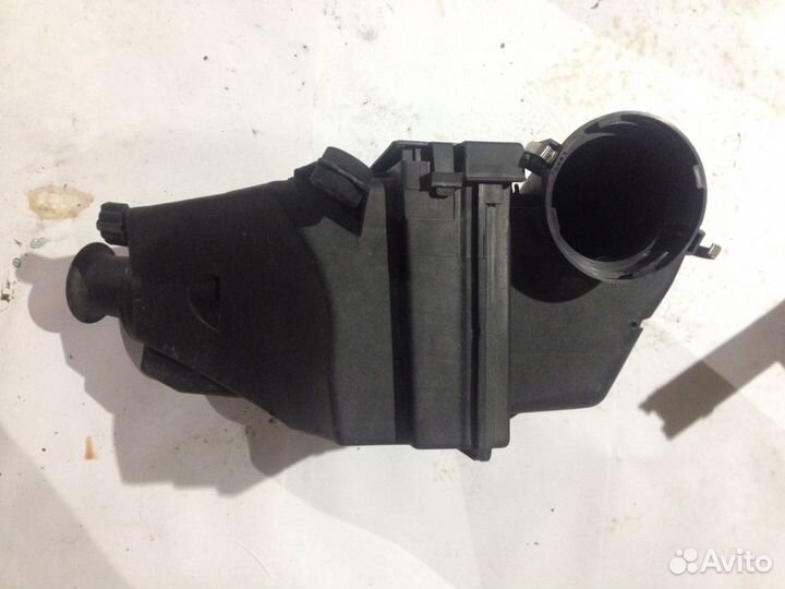 Корпус воздушного фильтра BMW е38 e39