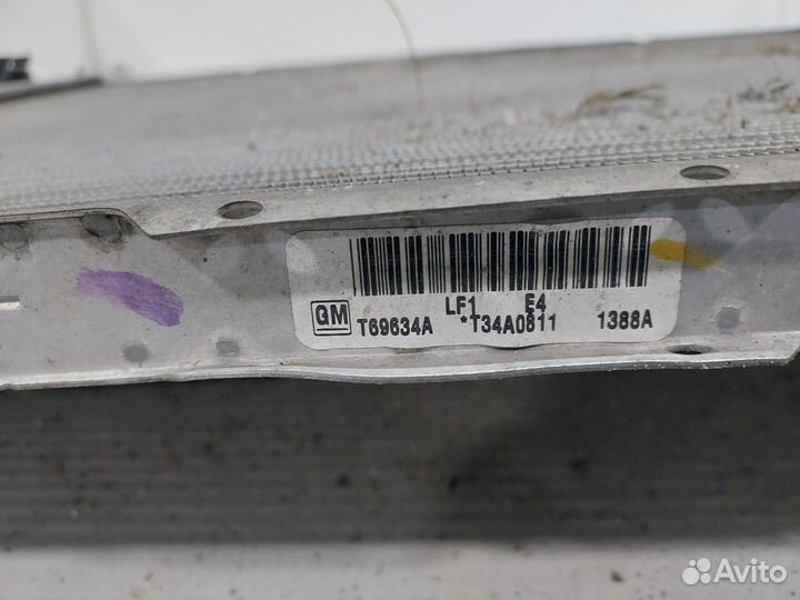 Радиатор охлаждения двигателя Chevrolet Equinox 2017, 2019