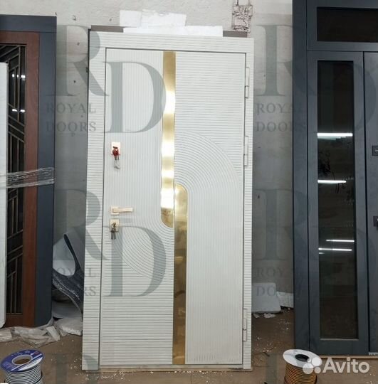 Стандартная входная дверь с терморазрывом