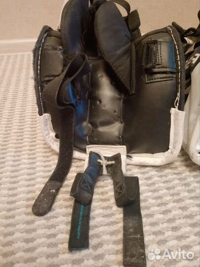 Вратарские щитки хоккейные Bauer s150