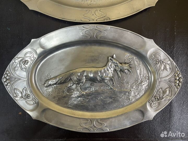 Антикварное парное оловянное панно