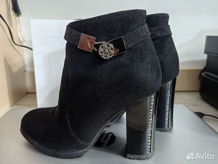 Ботильоны замшевые 35 размер