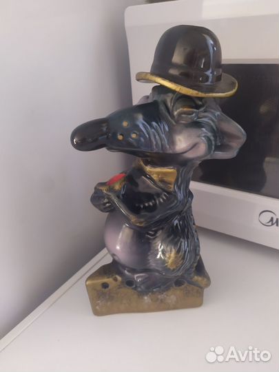 Бутылка Штоф Крыса в шляпке с сыром