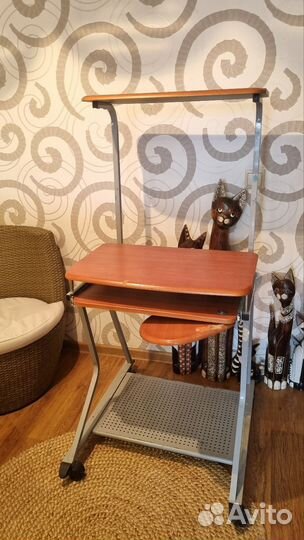 Компьютерный столик