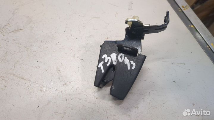 Замок багажника Volkswagen Caddy, 2012