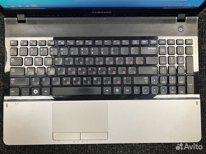 Ноутбук Samsung NP300E5A