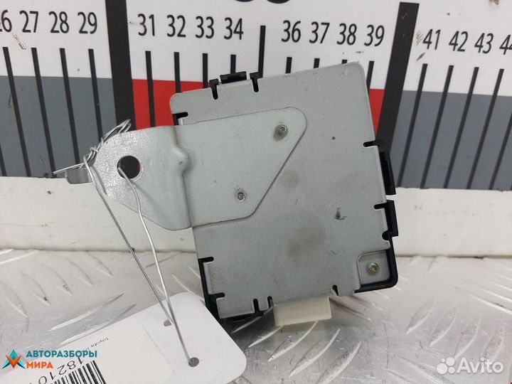 Блок управления центральным замком Toyota RAV4