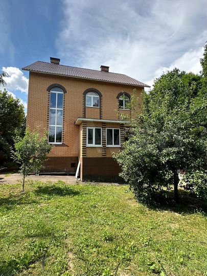 Дом 339,6 м² на участке 8 сот.