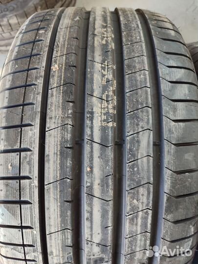 Pirelli P Zero 275/30 R21