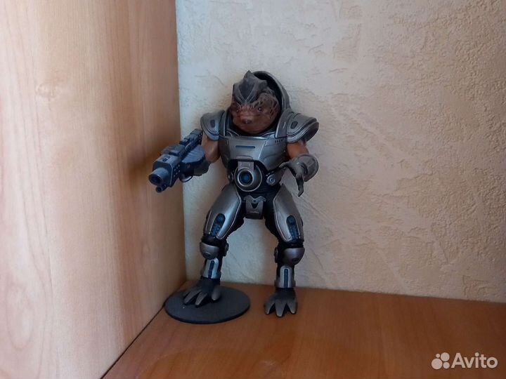 Mass effect Грюнт коллекционная фигурка