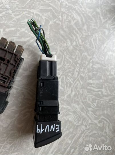 Кнопки аварийки и обогрева nissan bluebird u14