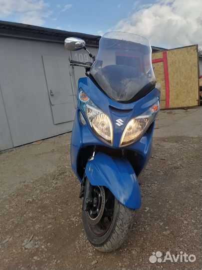 Продам скутер suzuki sky wave 400
