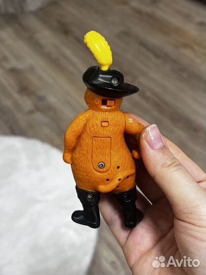 Игрушка макдональдс Хэппи Мил (Кот в сапогах)