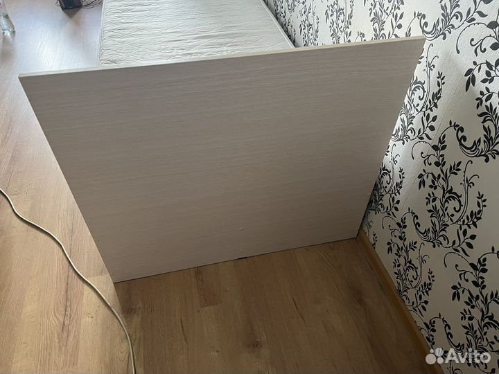 Кровать односпальная с матрасом