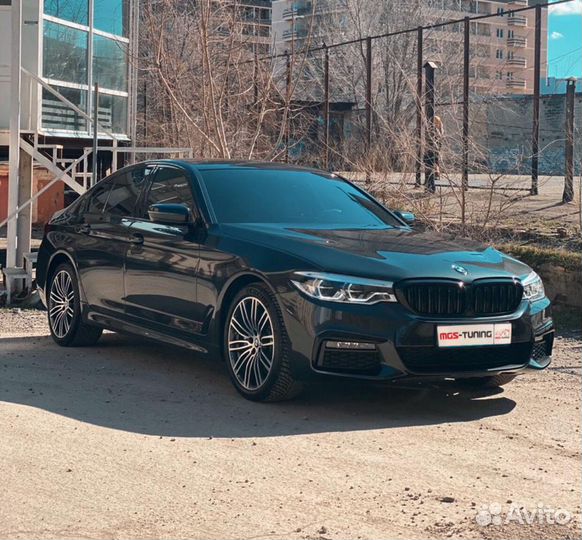 Ноздри BMW 5 серии g30 в стиле М5 черный глянец