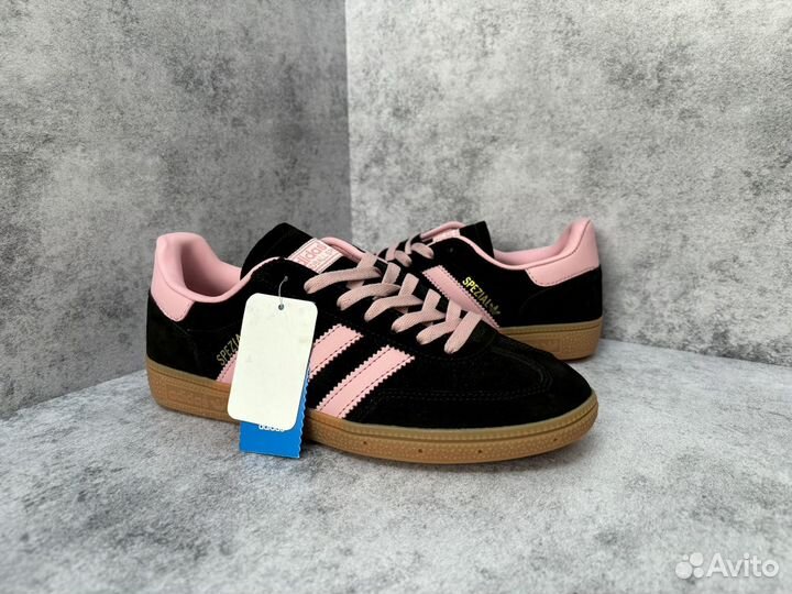 Кроссовки Adidas Wmns Handball Spezial Black Pink