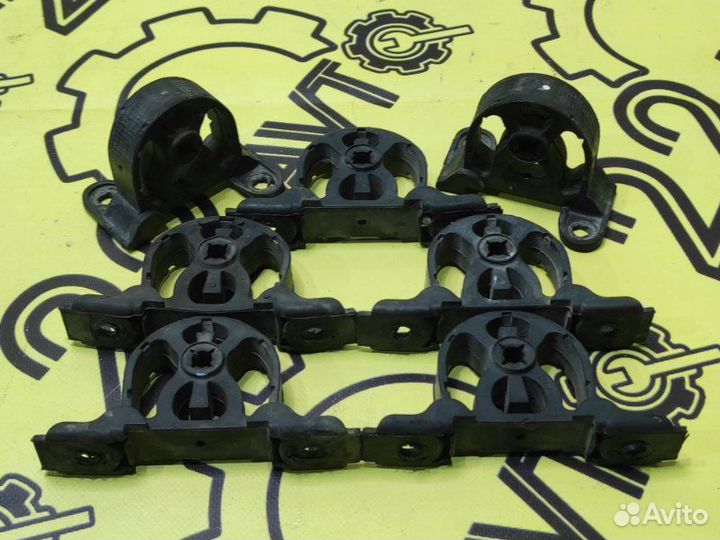 Крепление глушителя Bmw X5 E70 N62B48B 2008