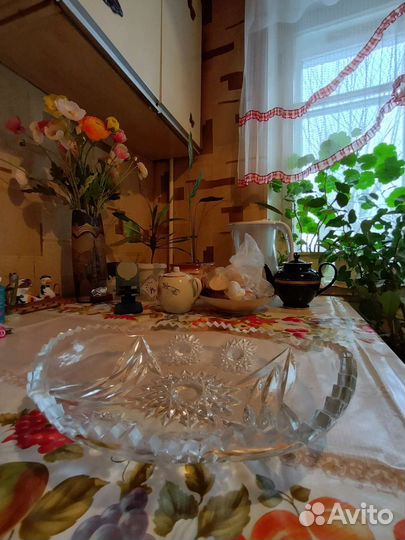 Хрустальные вазы для фруктов