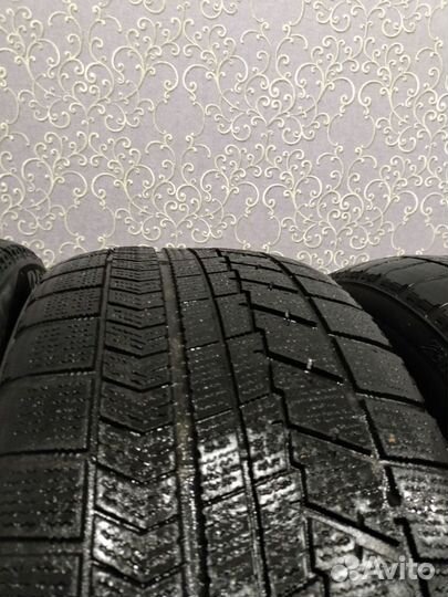 Bridgestone Blizzak VRX 225/55 R17