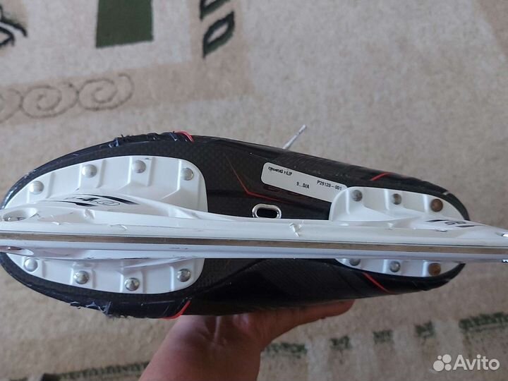 Хоккейные коньки CCM