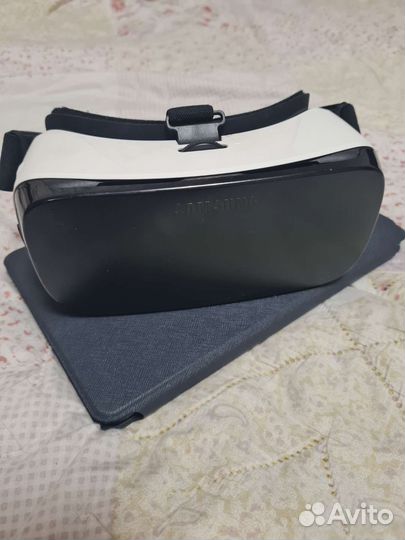 Очки виртуальной реальности samsung gear vr