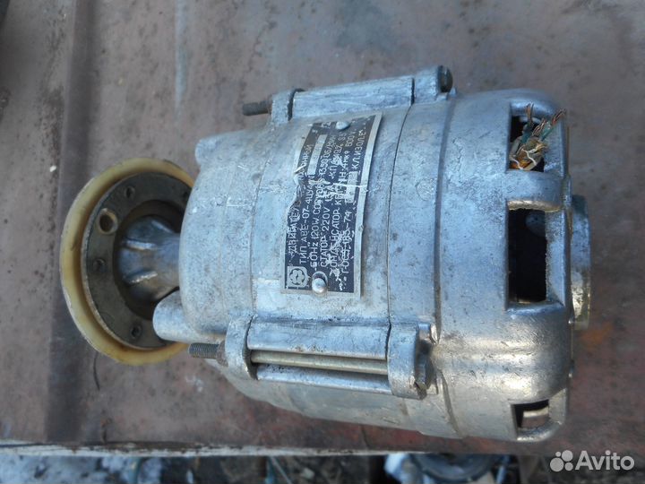 Продам редуктор, электродвигатель