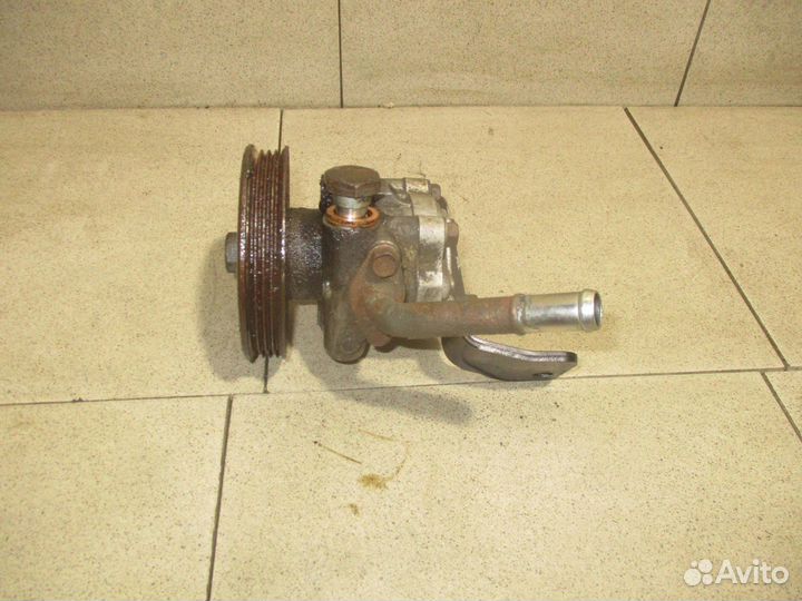 Насос гидроусилителя Nissan Navara (D40)