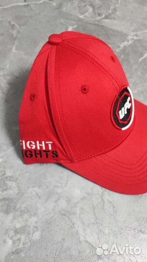 Бейсболка Ufc закрытая на резинке