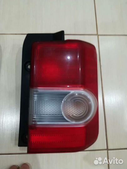 Фары задние Toyota Pixis Space