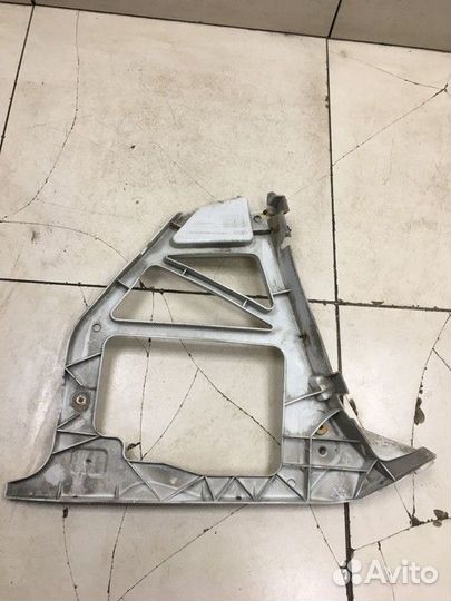 Кронштейн заднего бампера левый Ford Focus