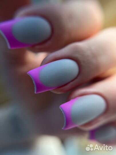 Модель на маникюр или педикюр