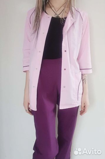 Медицинский костюм женский, новый, 42 размер