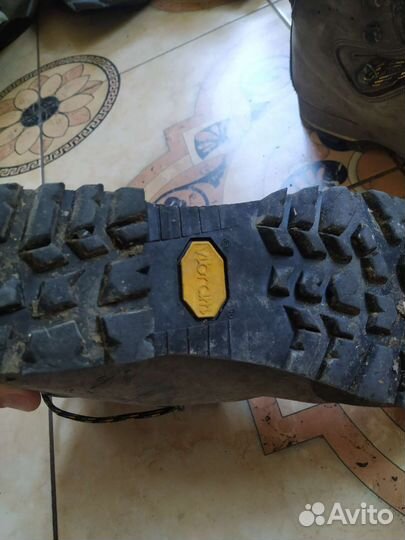 Ботинки трекинговые мужские 43 размер