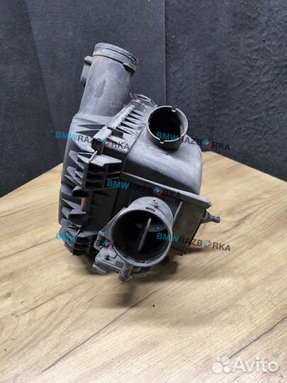 Корпус воздушногo фильтра BMW i8 I12 2015 7640728